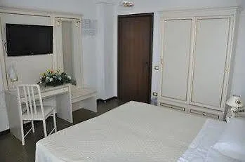 Caraibi Hotel 3*